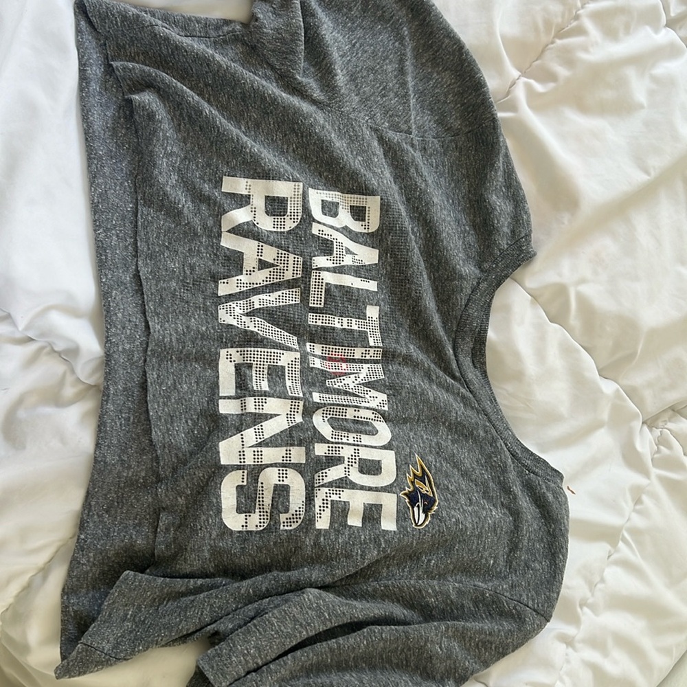 Cropped Baltimore ravens shirt